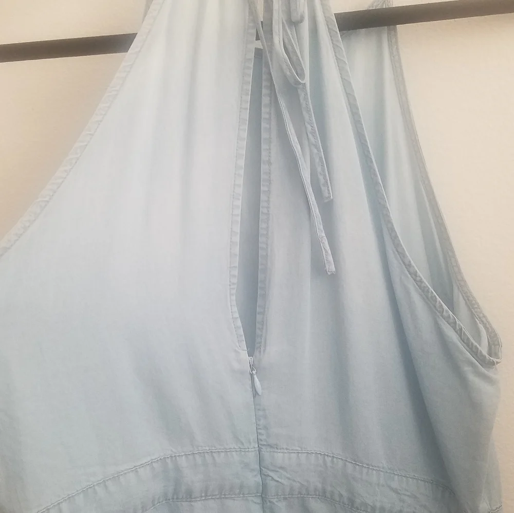 Jessica Simpson waist length